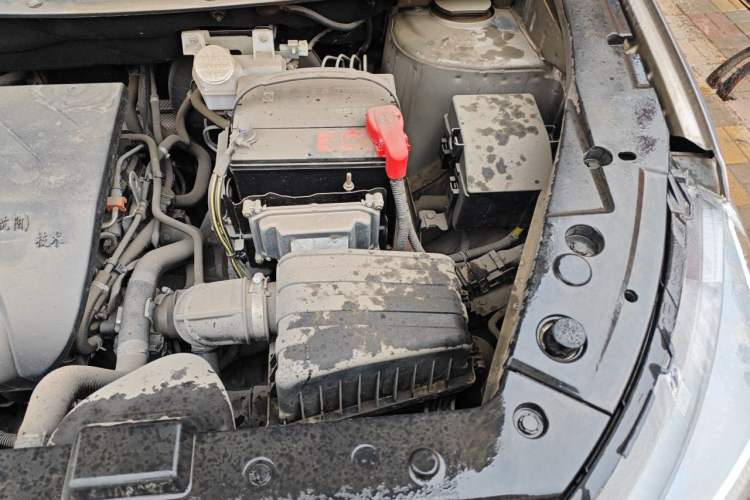 Used FORTHING Joyear X5 2017 Enjoy Series 1.6L CVT Luxury Model Engine Bay Left