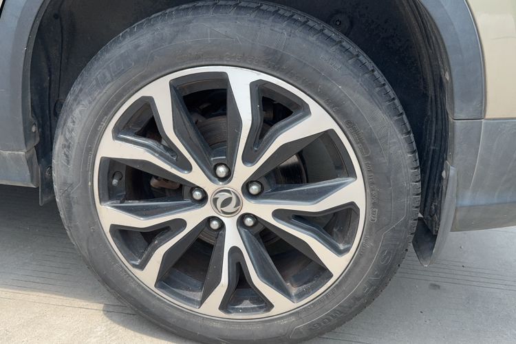 Used FORTHING Joyear X5 2017 Jingxiang Series 1.5T CVT Luxury Model Exterior 2