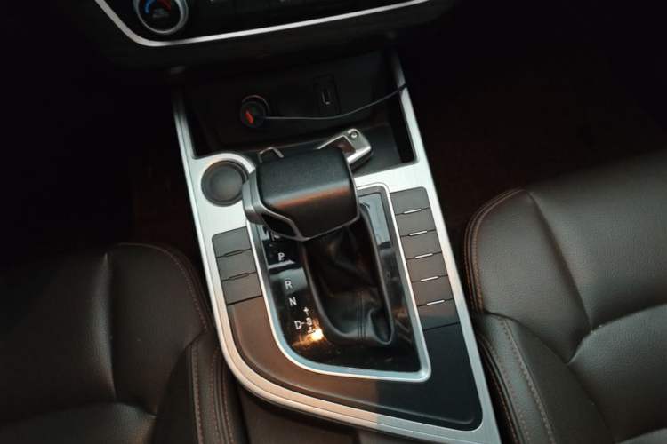 Used FORTHING Joyear X5 2017 1.6L CVT Luxury Model Gear Lever