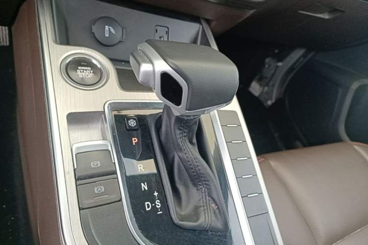 Used FORTHING Joyear X5 2017 Jingxiang Series 1.5T CVT Luxury Model Gear Lever