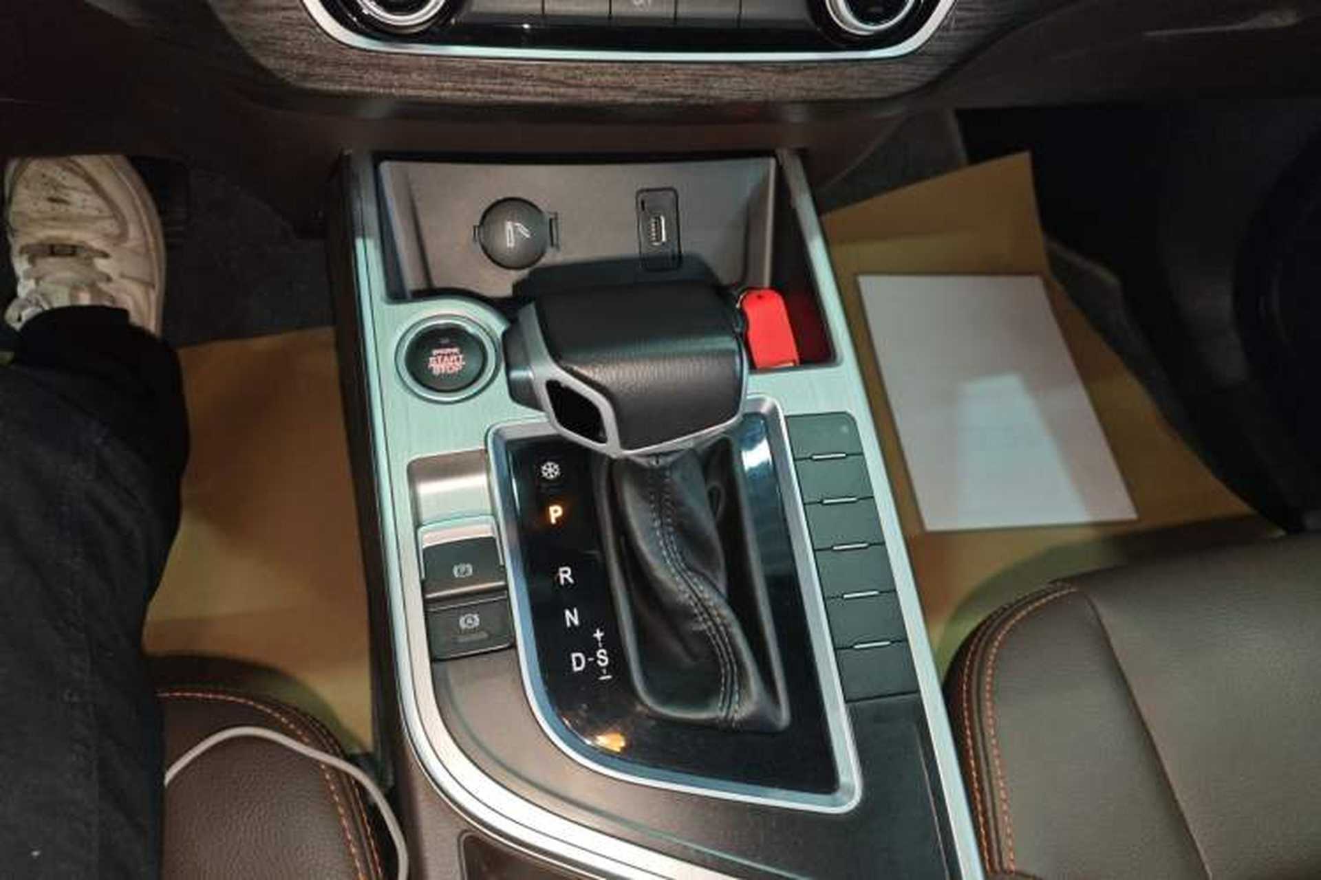 Used FORTHING Joyear X5 2017 Jingxiang Series 1.5T CVT Luxury Model Gear Lever