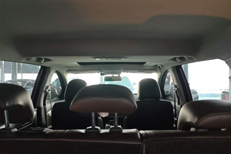 Used FORTHING Joyear X5 2017 1.6L CVT Luxury Model Headliner