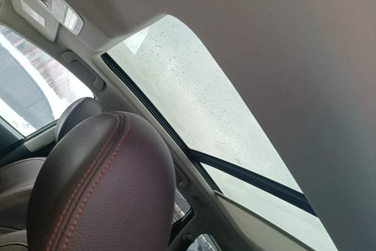 Used FORTHING Joyear X5 2017 Jingxiang Series 1.5T CVT Luxury Model Headliner