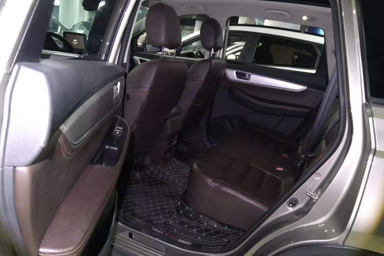 Used FORTHING Joyear X5 2017 Jingxiang Series 1.5T CVT Luxury Model Interior 6