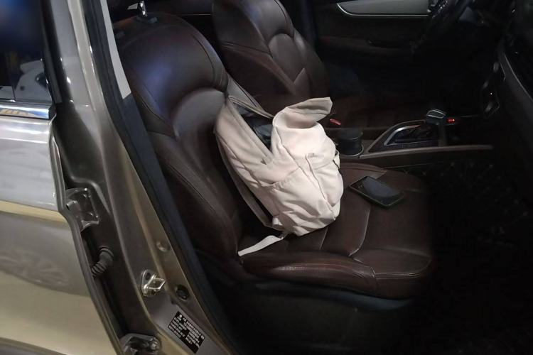 Used FORTHING Joyear X5 2017 Jingxiang Series 1.5T CVT Luxury Model Interior 7