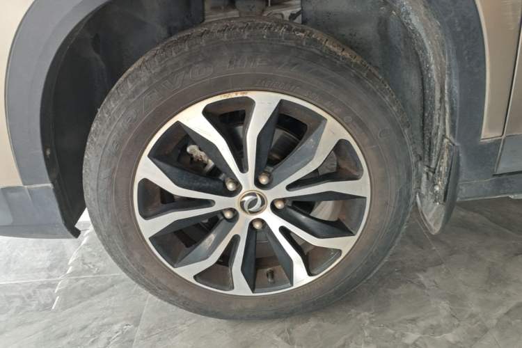 Used FORTHING Joyear X5 2017 1.6L CVT Luxury Model Left Front Wheel Hub