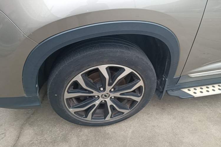 Used FORTHING Joyear X5 2017 Jingxiang Series 1.5T CVT Luxury Model Left Front Wheel Hub