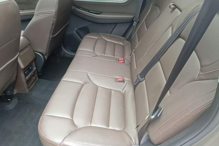 Used FORTHING Joyear X5 2017 Jingxiang Series 1.5T CVT Luxury Model Left Rear Seat
