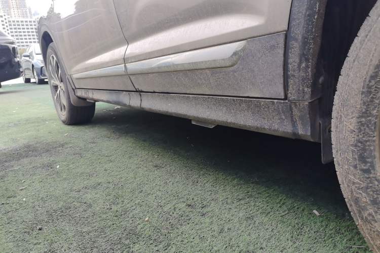 Used FORTHING Joyear X5 2017 Jingxiang Series 1.5T CVT Luxury Model Left Side Sill