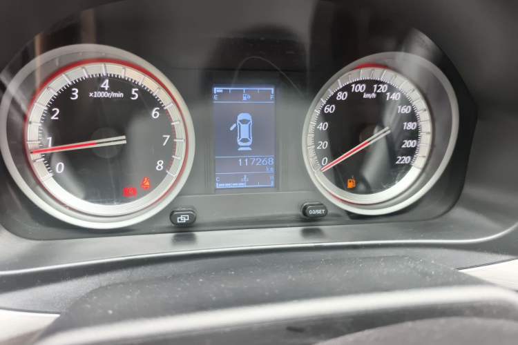 Used FORTHING Joyear X5 2017 1.6L Manual Luxury Model Odometer Close Up