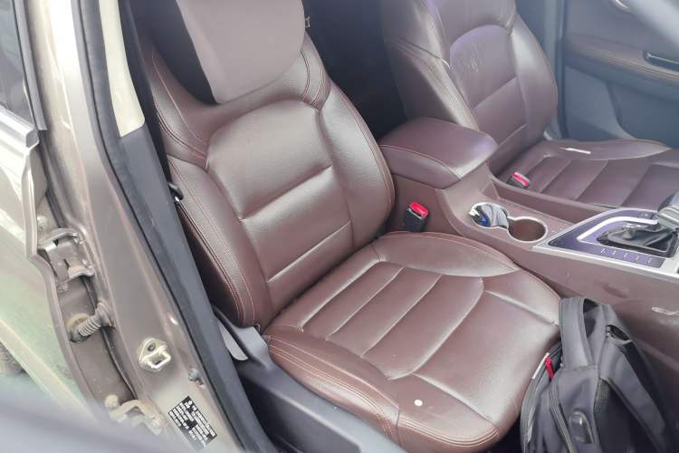 Used FORTHING Joyear X5 2017 Jingxiang Series 1.5T CVT Luxury Model Right Front Seat