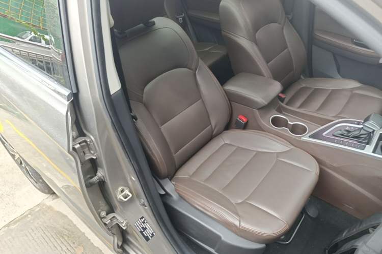 Used FORTHING Joyear X5 2017 Jingxiang Series 1.5T CVT Luxury Model Right Front Seat