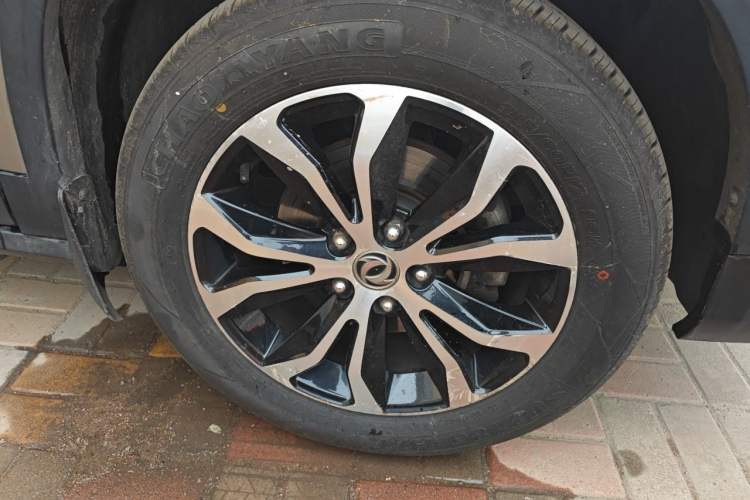 Used FORTHING Joyear X5 2017 Enjoy Series 1.6L CVT Luxury Model Right Front Wheel Hub