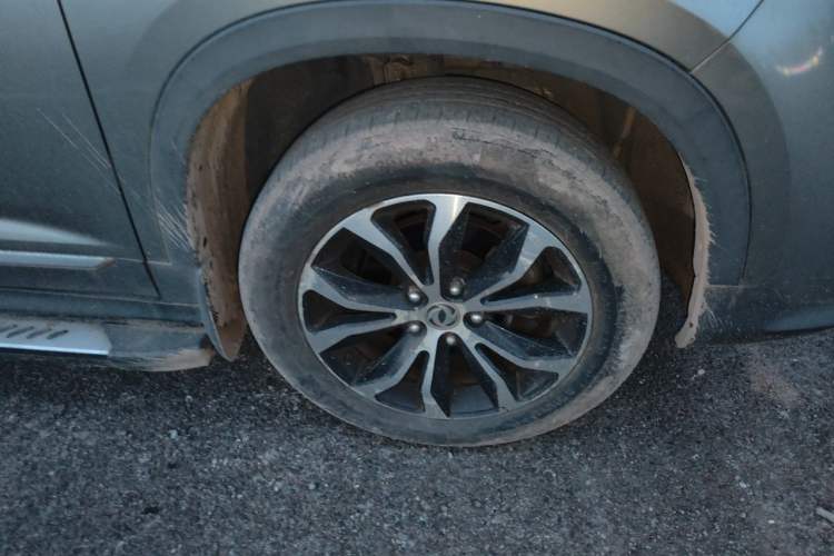 Used FORTHING Joyear X5 2017 1.6L Manual Luxury Model Right Front Wheel Hub