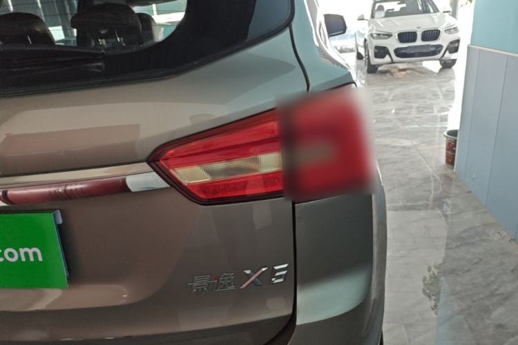 Used FORTHING Joyear X5 2017 1.6L CVT Luxury Model Right Rear Taillight