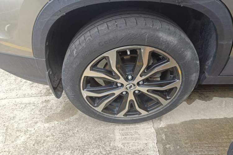 Used FORTHING Joyear X5 2017 Jingxiang Series 1.5T CVT Luxury Model Right Rear Wheel Hub