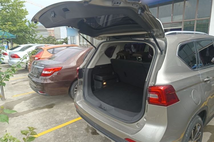 Used FORTHING Joyear X5 2017 Jingxiang Series 1.5T CVT Luxury Model Trunk