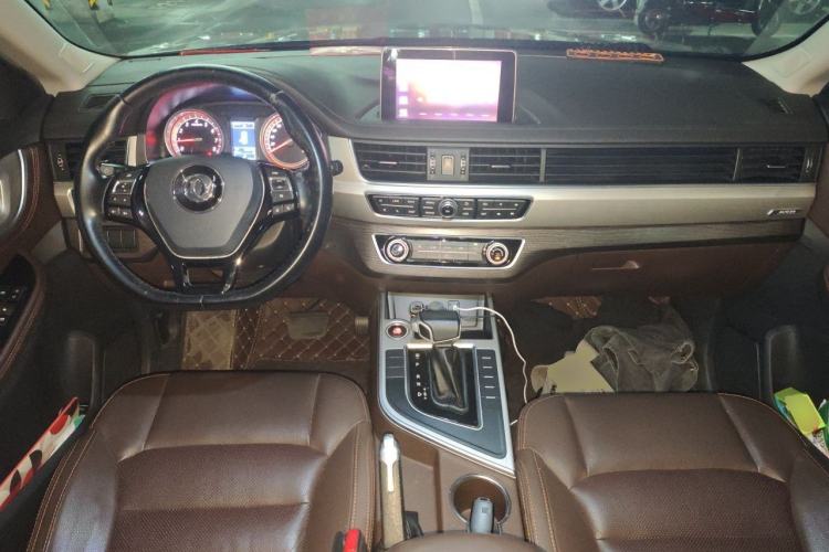Used FORTHING Joyear X5 2017 1.6L CVT Luxury Model Center Console