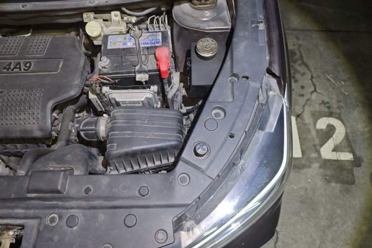 Used FORTHING Joyear X5 2017 1.6L CVT Luxury Model Engine Bay Left