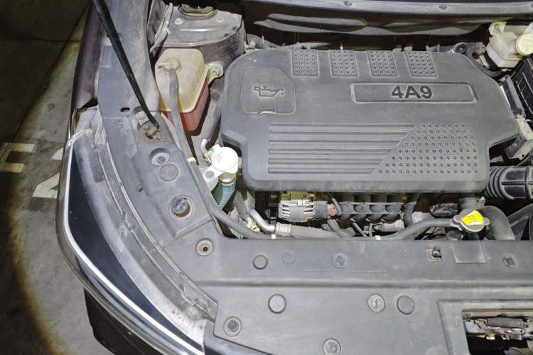 Used FORTHING Joyear X5 2017 1.6L CVT Luxury Model Engine Bay Right