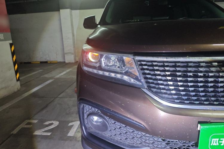 Used FORTHING Joyear X5 2017 1.6L CVT Luxury Model Right Front Headlight