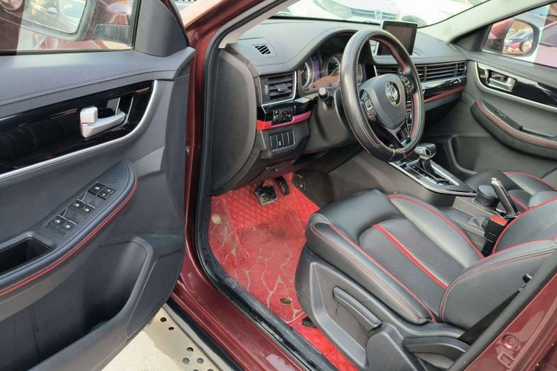 Used FORTHING Joyear X5 2017 Enjoy Series 1.6L CVT Luxury Model Driver Seat