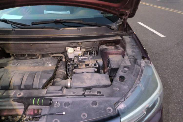 Used FORTHING Joyear X5 2017 Jingxiang Series 1.5T CVT Luxury Model Engine Bay Left