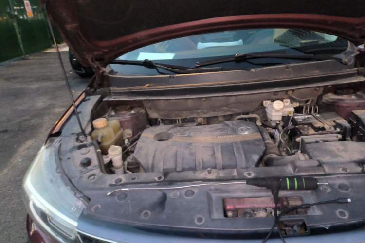Used FORTHING Joyear X5 2017 Jingxiang Series 1.5T CVT Luxury Model Engine Bay Right