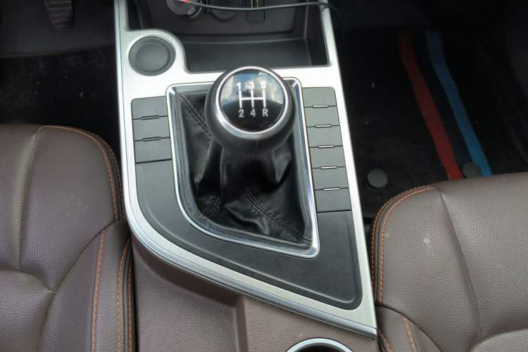 Used FORTHING Joyear X5 2017 1.6L Manual Luxury Model Gear Lever