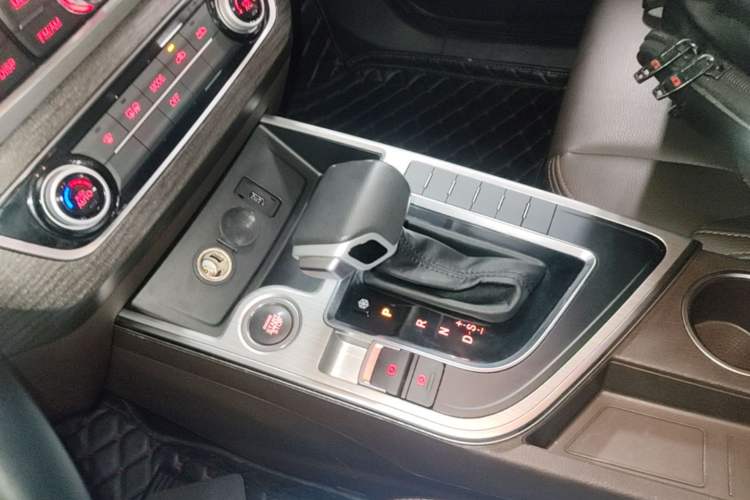 Used FORTHING Joyear X5 2017 Jingxiang Series 1.5T CVT Luxury Model Gear Lever