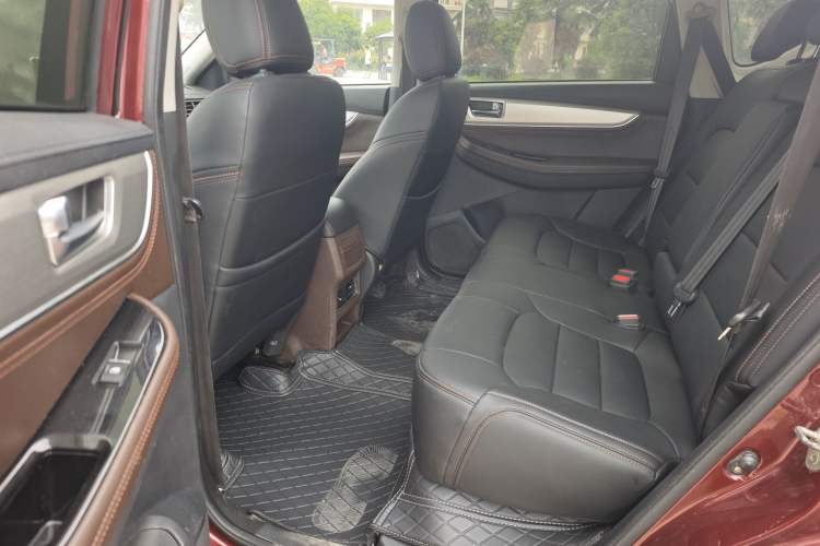 Used FORTHING Joyear X5 2017 2.0L Manual Luxury Version Interior 3