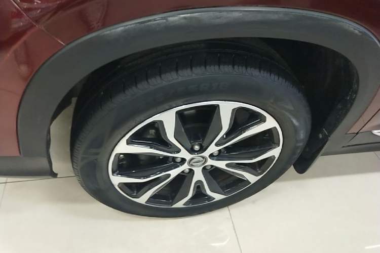 Used FORTHING Joyear X5 2017 Jingxiang Series 1.5T CVT Luxury Model Left Front Wheel Hub