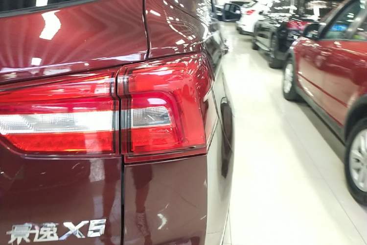 Used FORTHING Joyear X5 2017 Jingxiang Series 1.5T CVT Luxury Model Right Rear Taillight