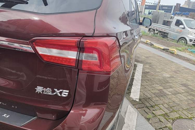 Used FORTHING Joyear X5 2017 Jingxiang Series 1.5T CVT Smart Connectivity Model Right Rear Taillight