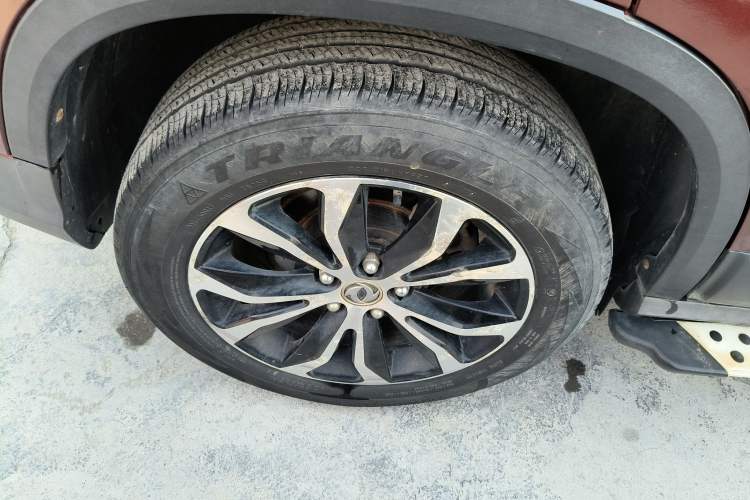 Used FORTHING Joyear X5 2017 Enjoy Series 1.6L CVT Luxury Model Right Rear Wheel Hub