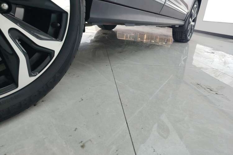 Used FORTHING Joyear X5 2017 Jingxiang Series 1.5T CVT Luxury Model Right Side Sill