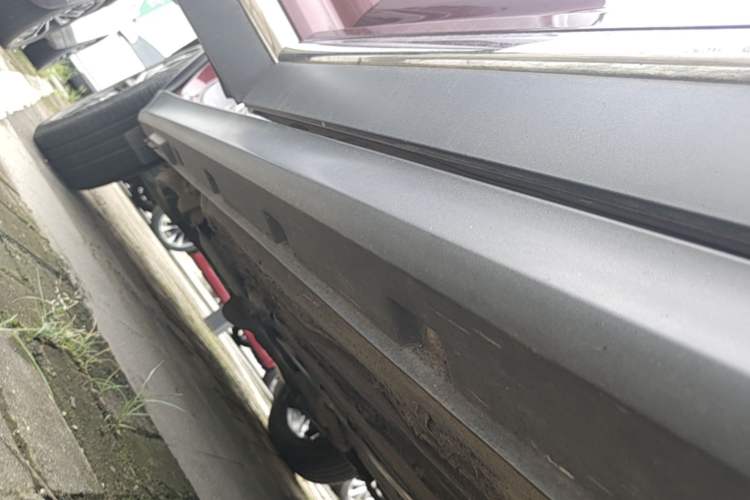 Used FORTHING Joyear X5 2017 Jingxiang Series 1.5T CVT Smart Connectivity Model Right Side Sill