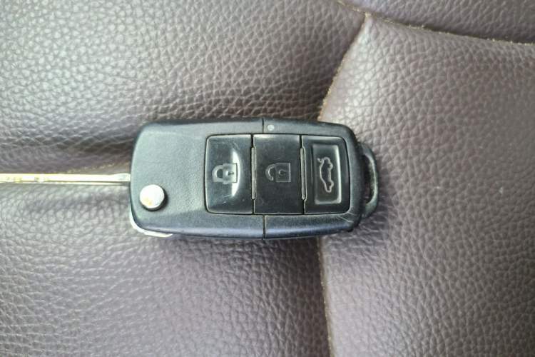 Used FORTHING Joyear X5 2017 1.6L Manual Luxury Model Vehicle Key
