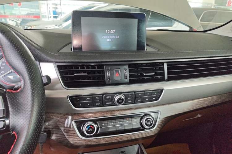 Used FORTHING Joyear X5 2017 1.6L CVT Luxury Model Audio And AC Panel