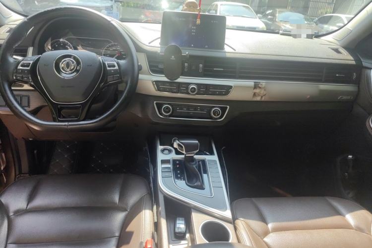 Used FORTHING Joyear X5 2017 Jingxiang Series 1.5T CVT Luxury Model Center Console