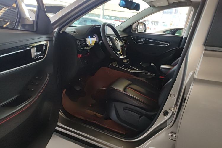 Used FORTHING Joyear X5 2017 Enjoy Series 1.6L CVT Luxury Model Driver Seat