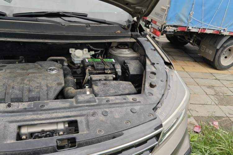 Used FORTHING Joyear X5 2017 Jingxiang Series 1.5T Manual Luxury Model Engine Bay Left