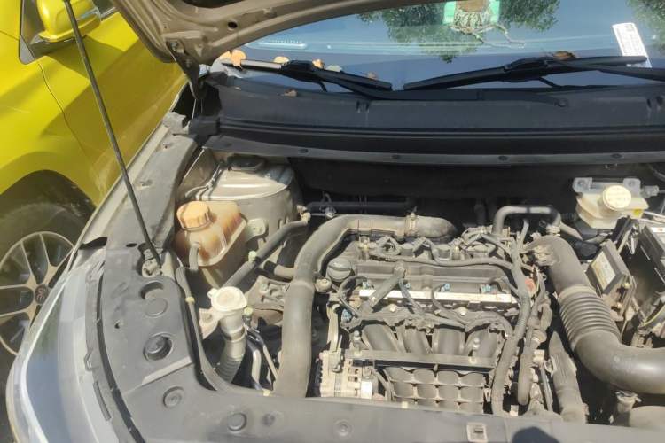 Used FORTHING Joyear X5 2017 Jingxiang Series 1.5T CVT Luxury Model Engine Bay Right