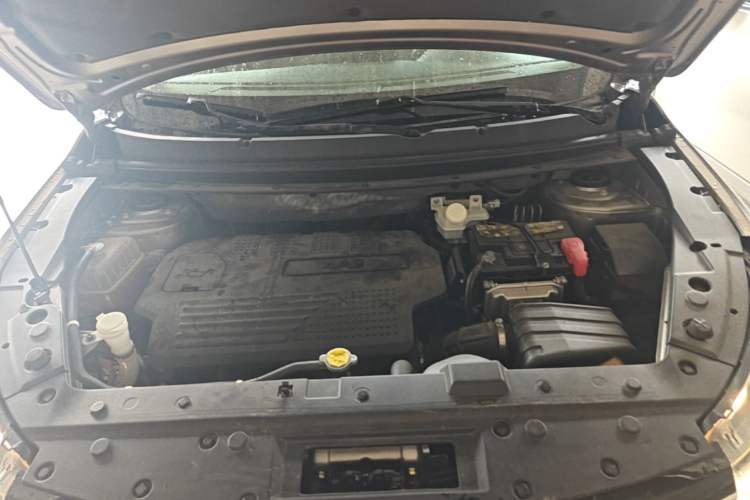 Used FORTHING Joyear X5 2017 1.6L CVT Luxury Model Engine Bay