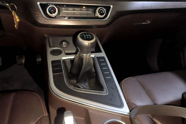 Used FORTHING Joyear X5 2017 1.6L Manual Luxury Model Gear Lever