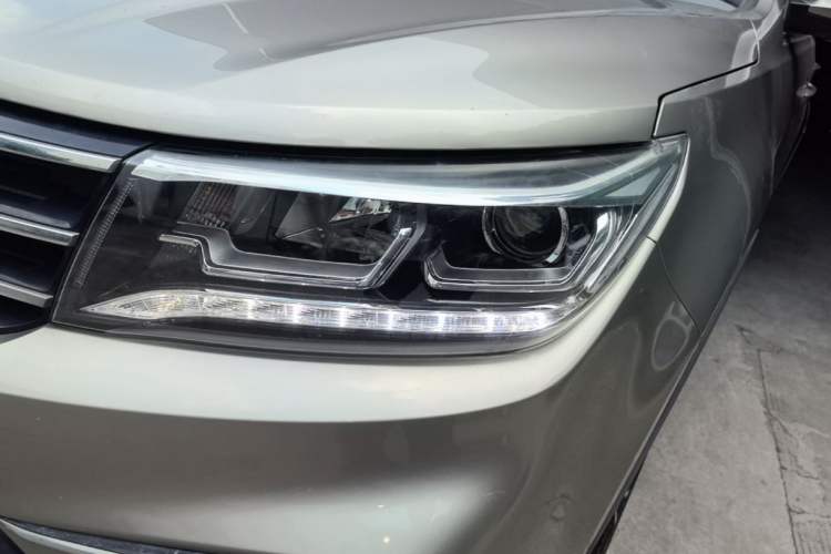 Used FORTHING Joyear X5 2017 Jingxiang Series 1.5T CVT Luxury Model Left Front Headlight