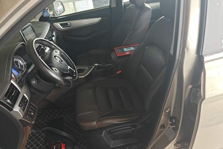Used FORTHING Joyear X5 2017 1.6L CVT Luxury Model Left Front Seat