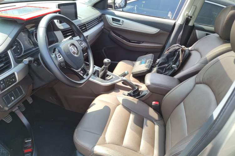 Used FORTHING Joyear X5 2017 Jingxiang Series 1.5T Manual Luxury Model Left Front Seat