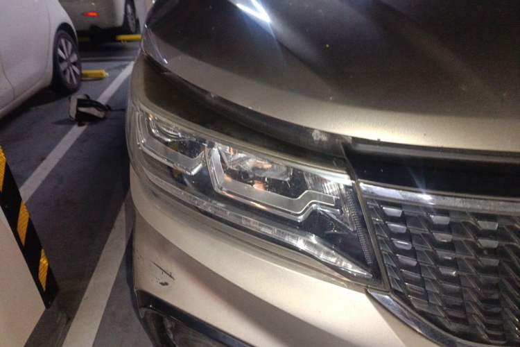 Used FORTHING Joyear X5 2017 1.6L Manual Luxury Model Right Front Headlight