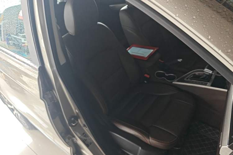 Used FORTHING Joyear X5 2017 1.6L CVT Luxury Model Right Front Seat